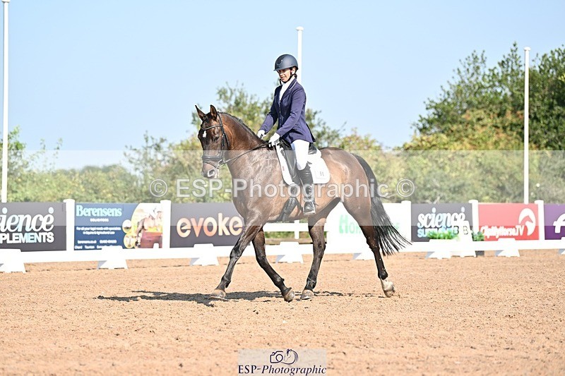 250816-095948-03011 - 096-Louisa.ChattingFirst.Mohican.II