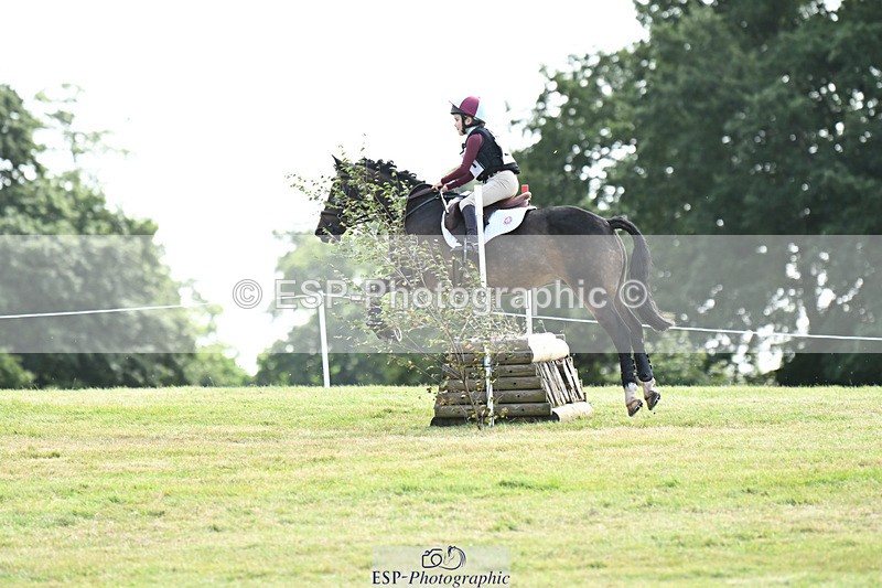 240825X-112243-32010 - 70cm XC 11.00 to 12.00