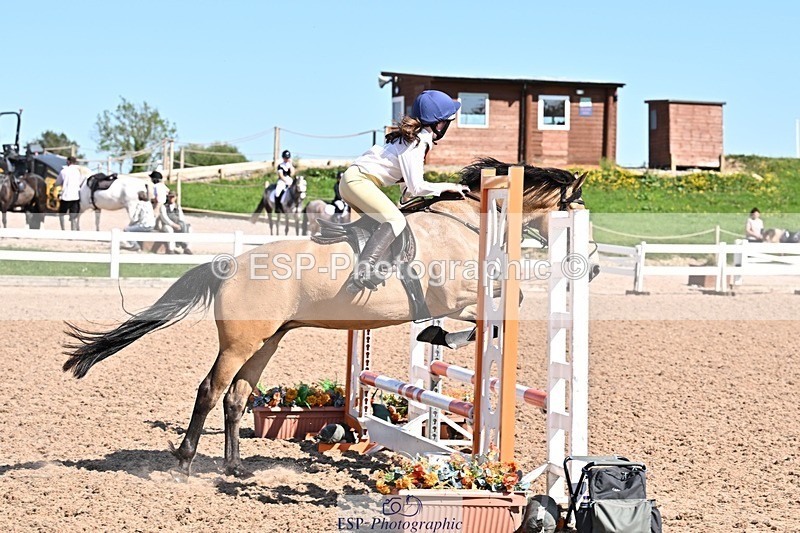 250513-160431-00145 - Clr Rnd & 60cm