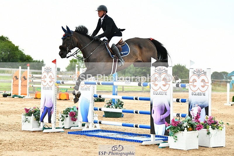 230720A-160050-04130 - Cls 9, 2 Star Big 1.40m Start to break