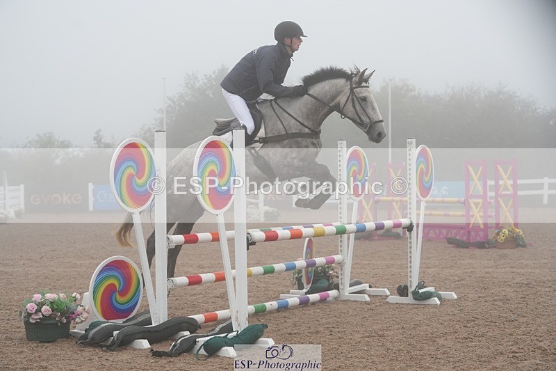 251003-102443-00051 - Cls 6 British Novice and 90cm