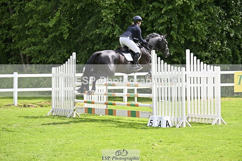 250613A-105122-00601 - Cls 1 Snr Newcomers and 1.10m Open