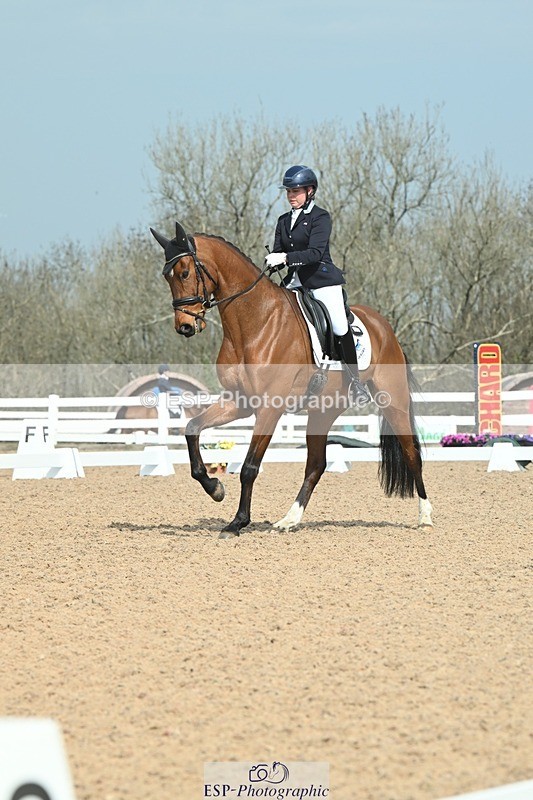 250403-103618-01484 - 036-Abbie.Newbury-Seagry.Viceroy