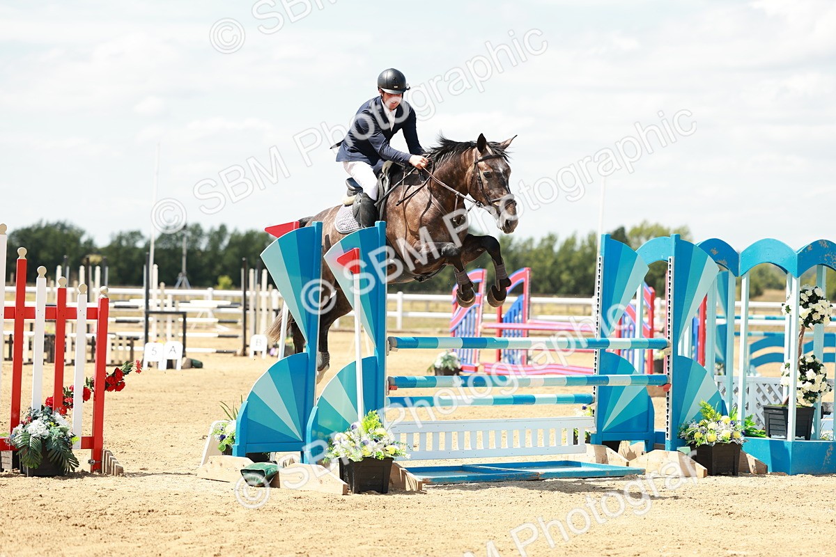 SBM_007411 - Class 3 - Senior Newcomers - 1.10m Open