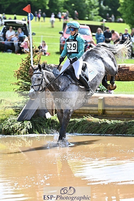 240526-121729-21924 - 529-SBH_BIG_WALL-Izzy_Taylor