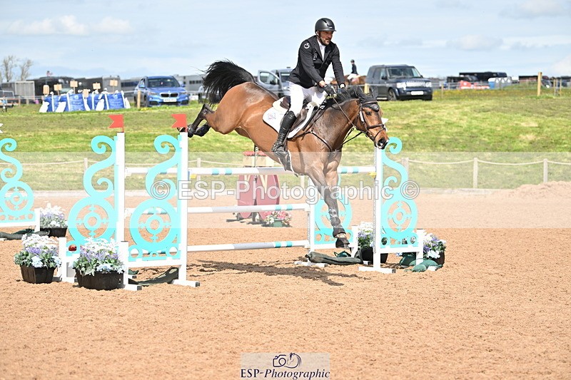 240418A-140555-04231 - Cls 9, 2 Star Big Tour 1.40m