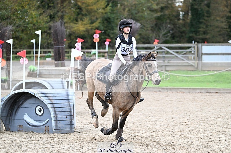 241117-140408-04406 - Cls 3 90-95cm 14.00 to 15.00