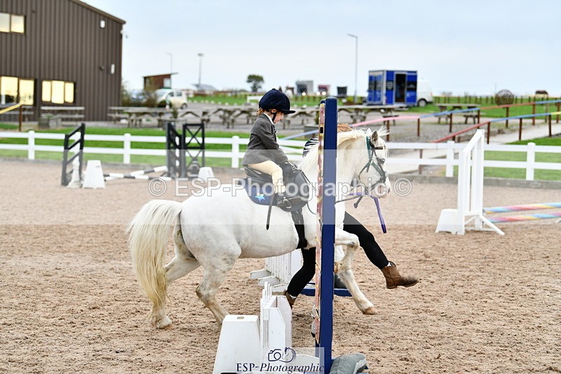 241013B-085003-00037 - Cls 1 Clear Round