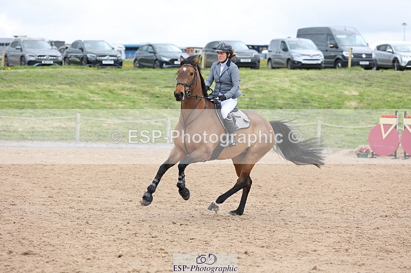 240419A-125805-07546 - Cls 6, 2 Star Medium Tour 1.35m