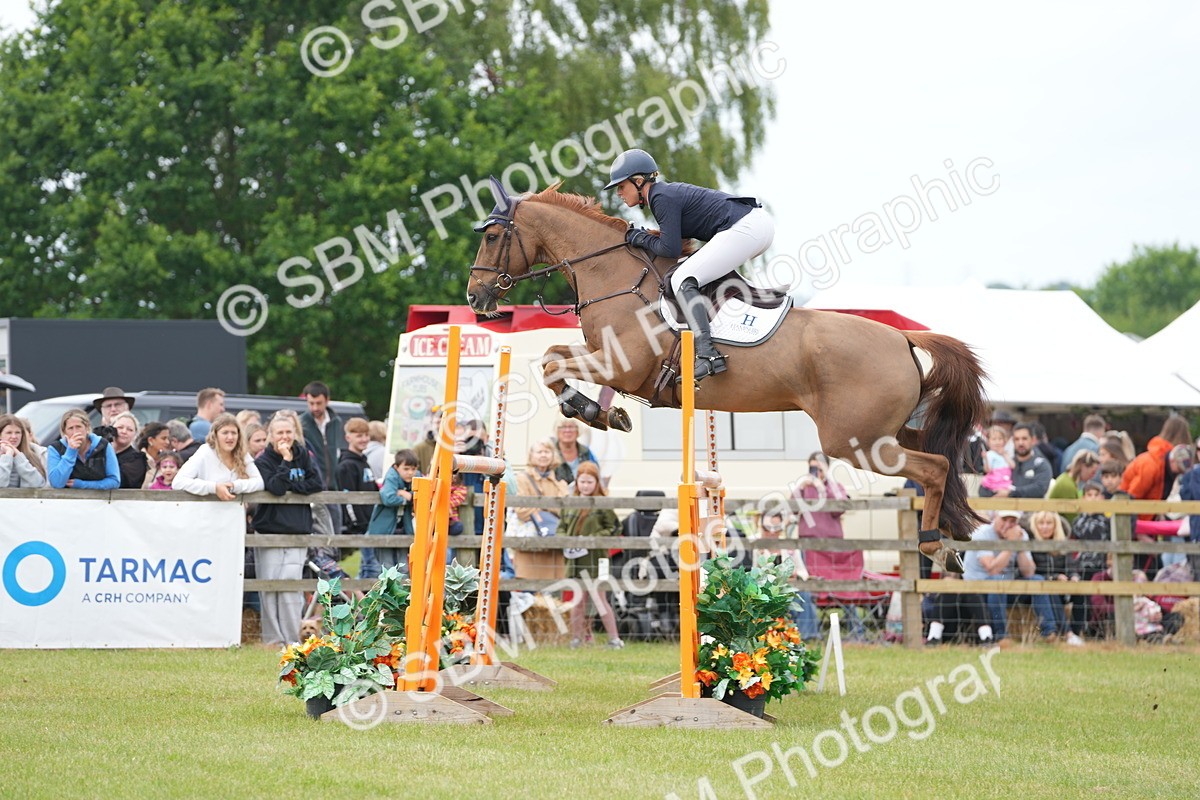 SBM_06473 - Class 202 - National 1.40m Open