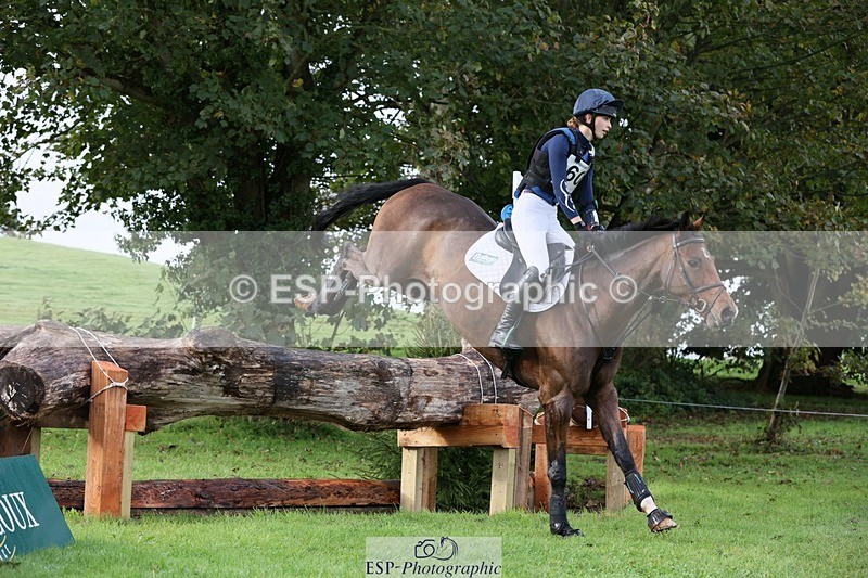 231021-094058-13154 - 605-SPORTSFIELD.U2-Katie.Corbin-SC+XC