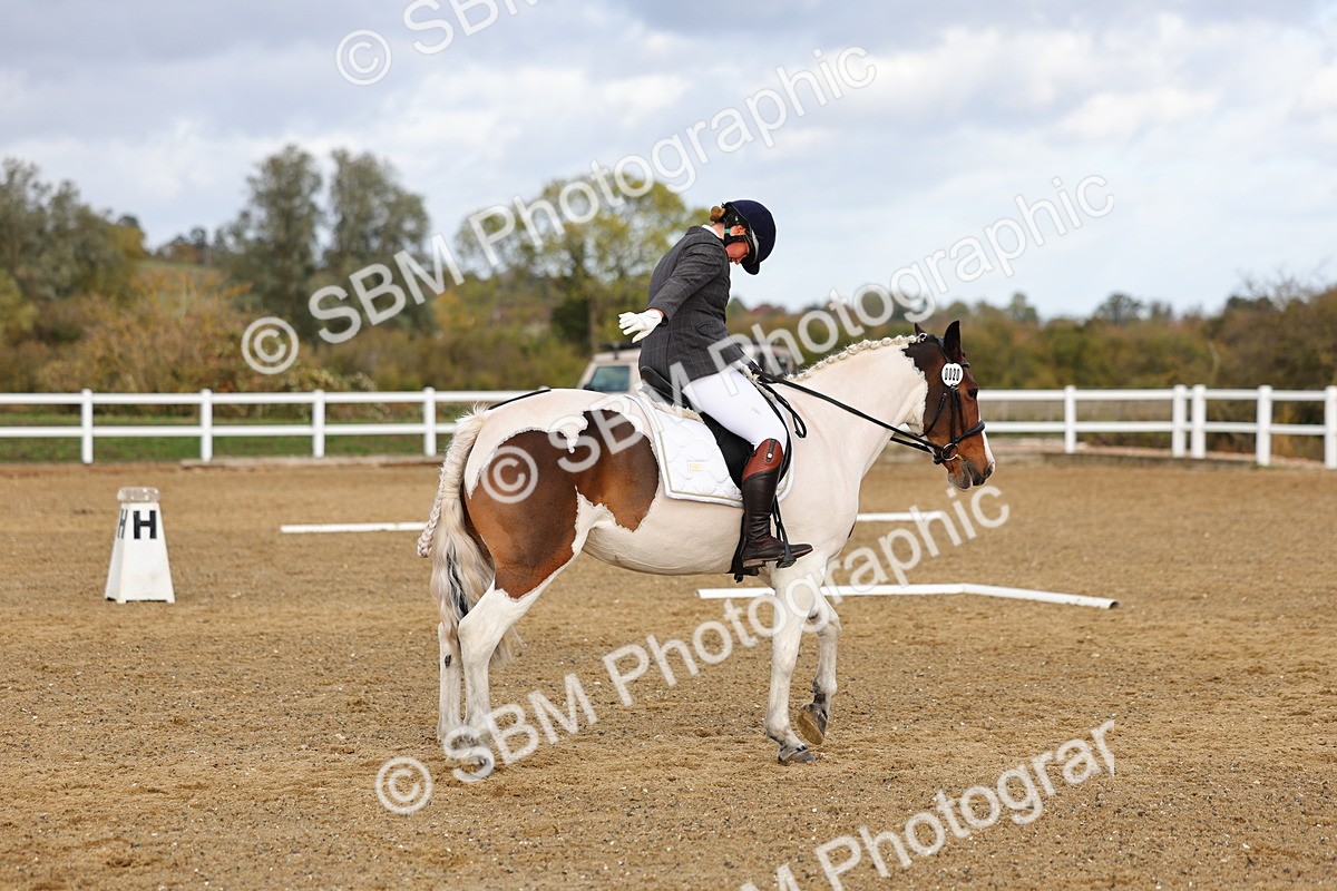 SBM_002671 - Class 8-11 - Novice 1-E1