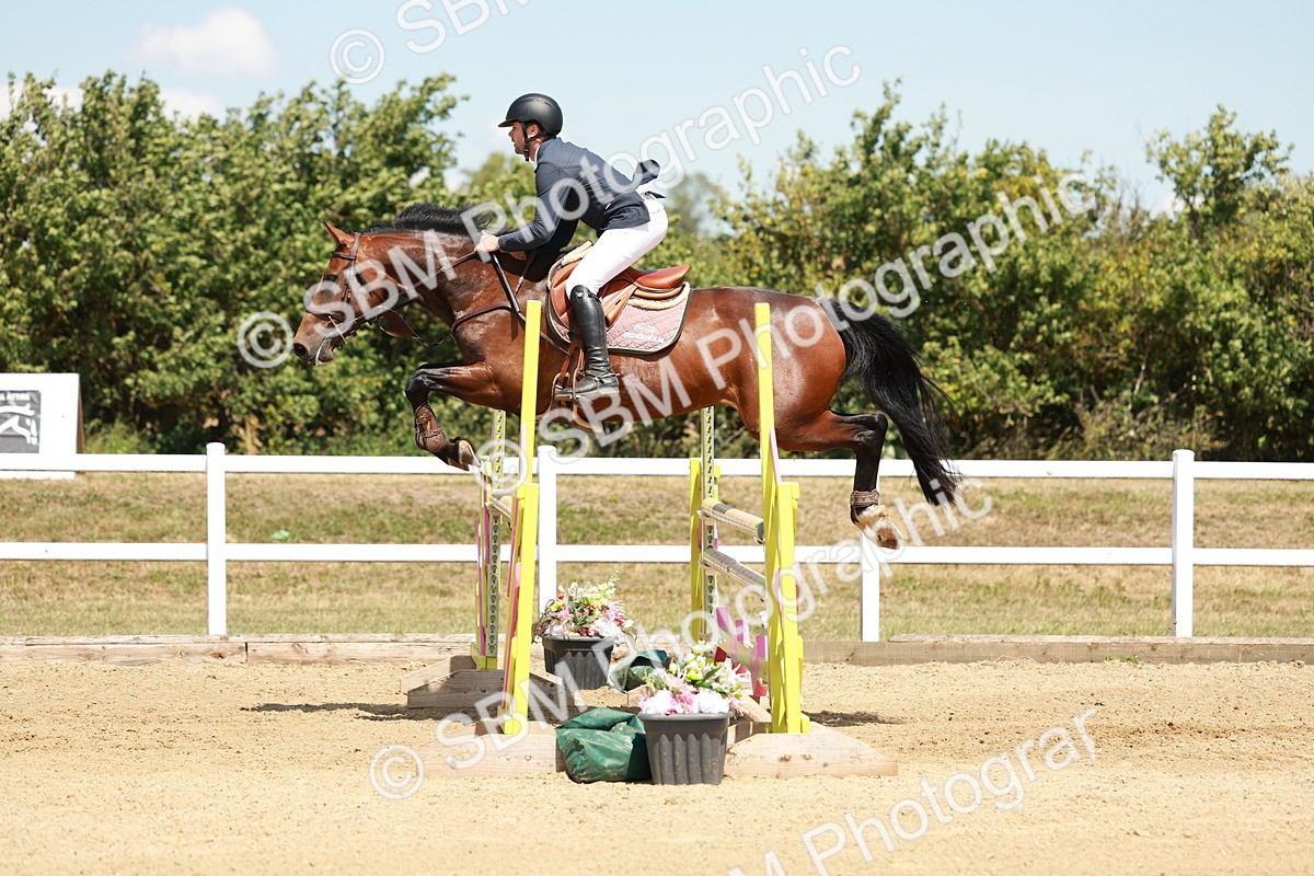 SBM_007501 - Class 3 - Senior Newcomers - 1.10m Open