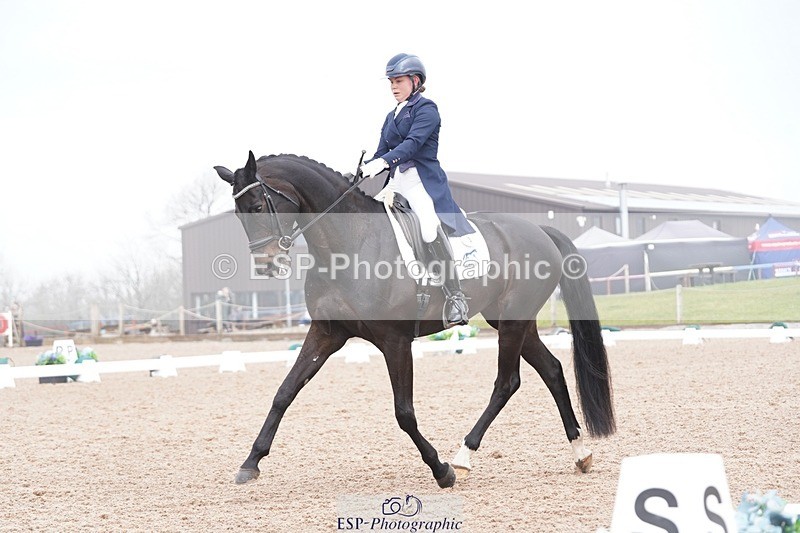 250404-102146-04281 - 003-Abbie.Newbury-Seagry.Firstamour