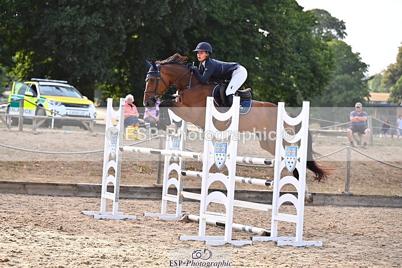 250817A-174252-05272 - Cls 24 Snr Foxhunter