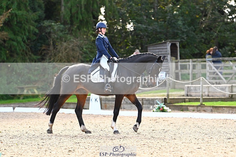 231021-143245-17862 - 358-ROYALE.MESSENGER-Anna.Singer-DR