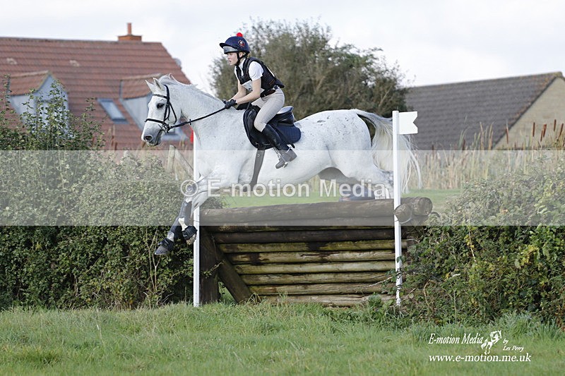  WWHT 171021 3973 - Open (1.00m)  17/10/21