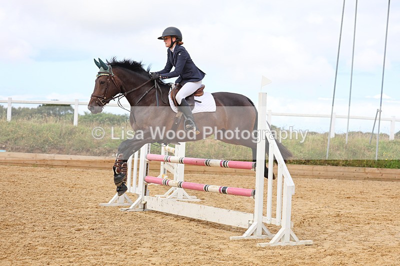 3E7A0026 - Class 9: Senior British Novice/90cm open