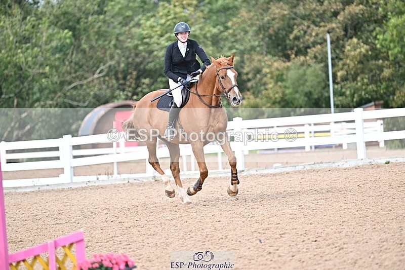 241004A-140516-02449 - Fri 11 1.10m amateur Quals