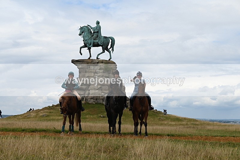DSC_7571 - Time at Statue 13:16 to 13:52