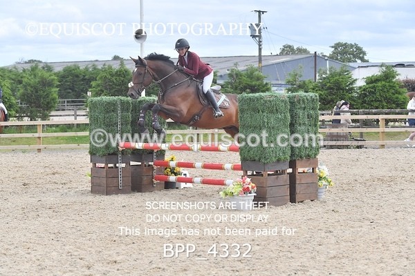 BPP_4332 - CLASS 12 SUN Senior British Novice/ 90cm Open