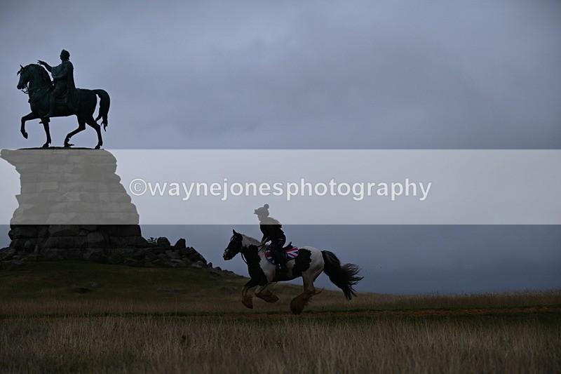 DSC_1939 - Time at Statue 12:13 to 12:32