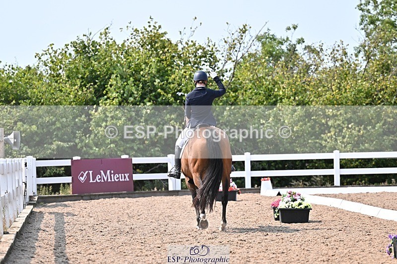 250816-140022-05230 - 151-Shona.MclauchlanLuca.Me.Go