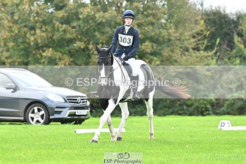 241024-101227-02124 - 303-Beatrice.Southcombe-COUSIN.JERRY