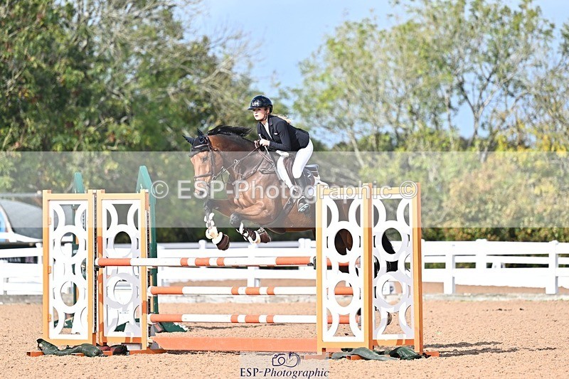261014-131245-00591 - Cls  05 Snr Newcomers & 1.10m Open