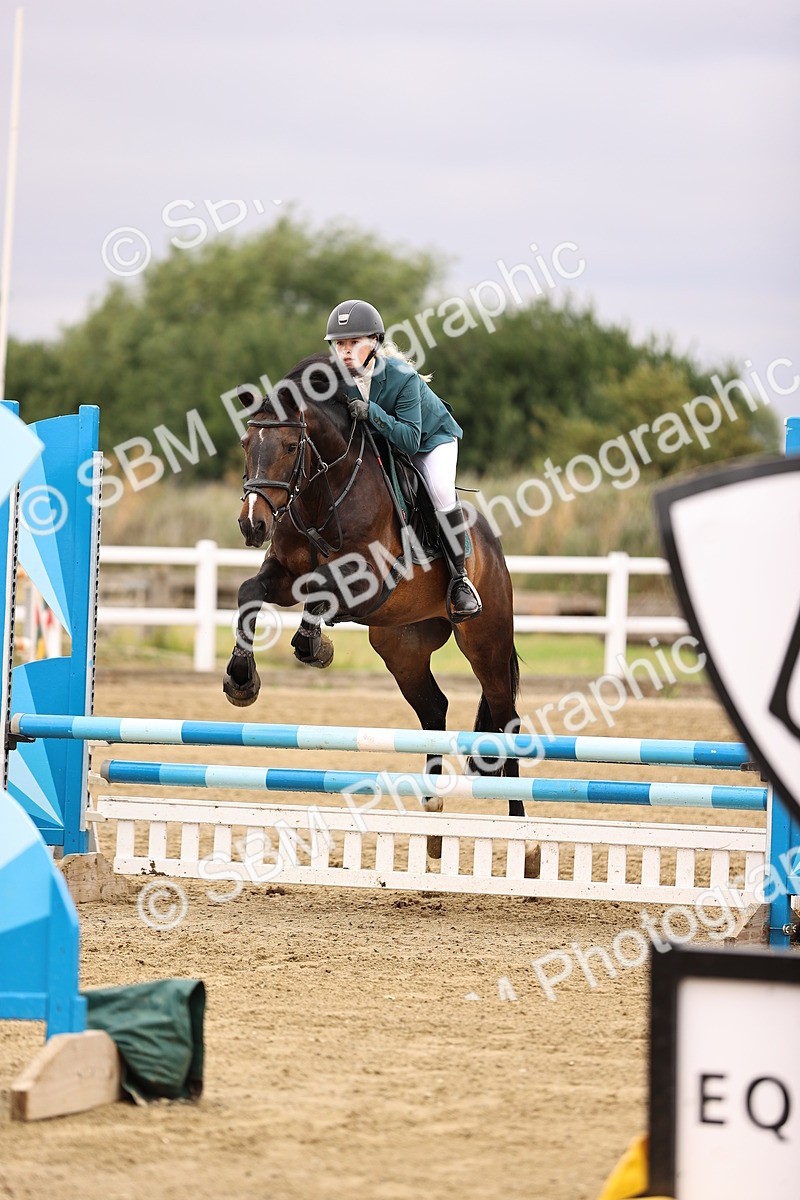 SBM_024307 - Class 8 - Clear Round