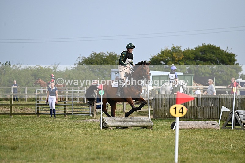 WJ6_1883 - 60cm XC Time 13:54 to 14:20