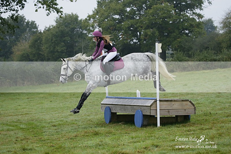 WWHT 171021 0044 - Novice Restricted (0.80m)  17/10/21