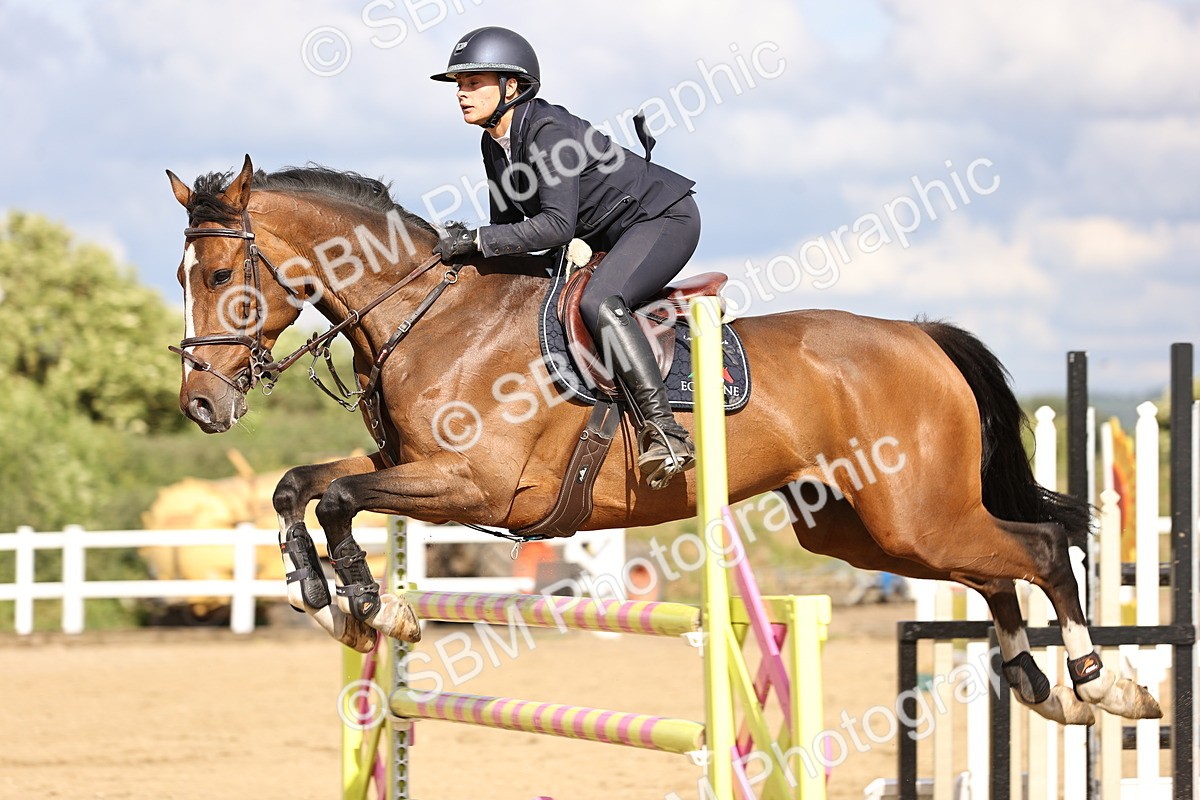 SBM_003842 - Class 13 - Senior Foxhunter - 1.20m