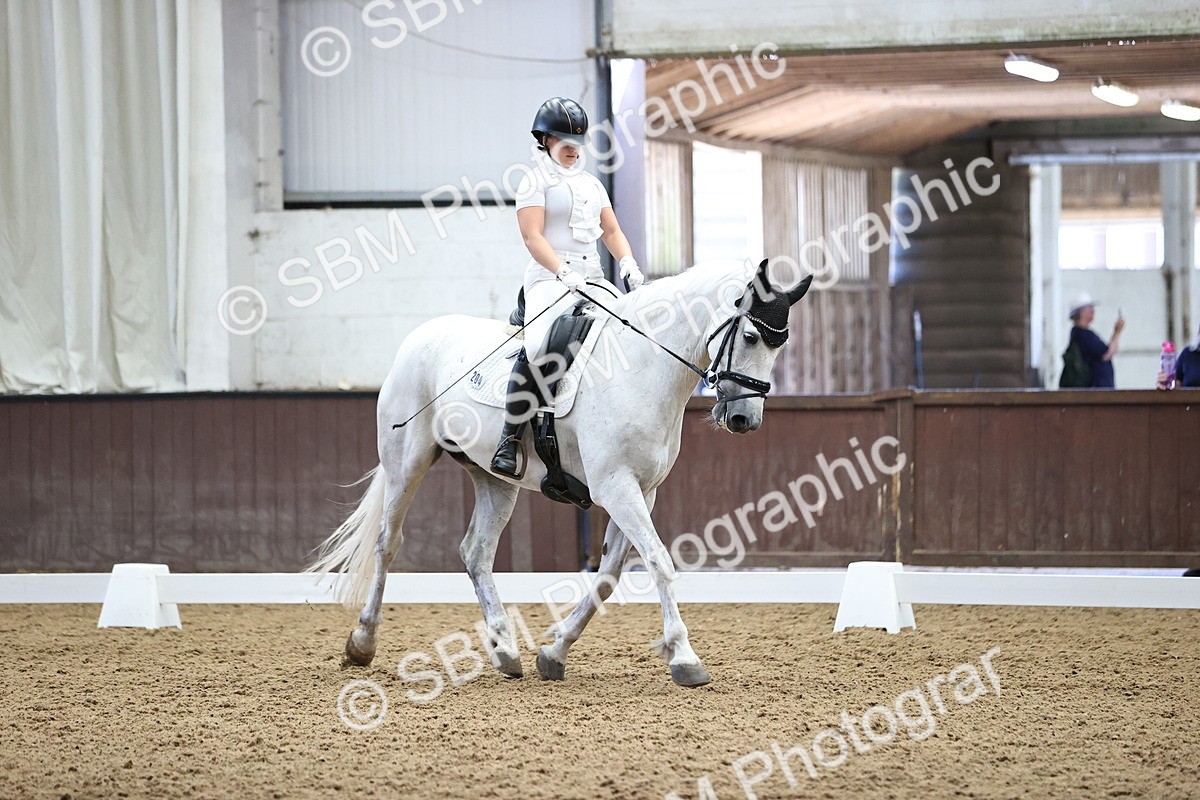 SBM_000909 - Novice 4 Warm Up