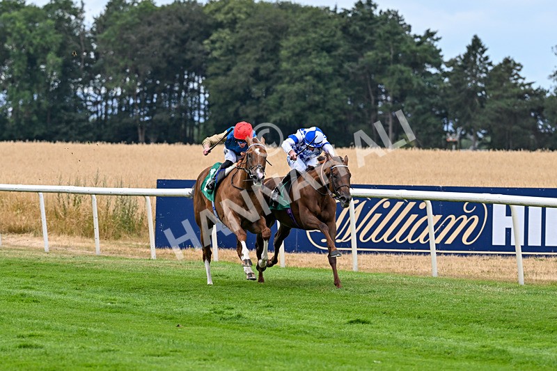 010826-Race 3-Brighton Beach-2679-2 - Race 3 14.43pm Theakston Great Yorkshire Pint EBF Novice Stakes