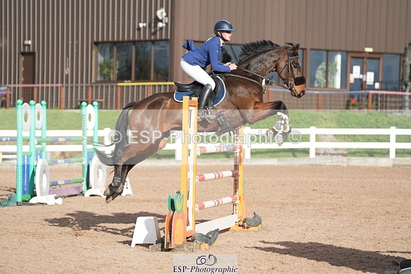 251108-132239-02711 - Cls 13 Foxhunter and 1.20m Open