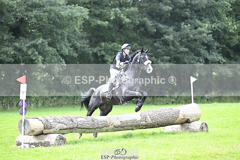 240804-155326-18435 - 616-Max_Forster-HEVANS_ROYAL_REVOLUTION