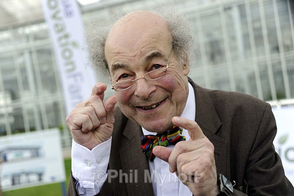Portrait photography Cambridge UK Copyright  Professional Photographer Cambridge UK  PR Prof Heinz Siegfried Wolff