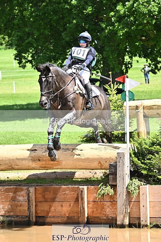 240525-124534-14212 - 101-MORELANDS_CASANOVA-Daisy_Bathe