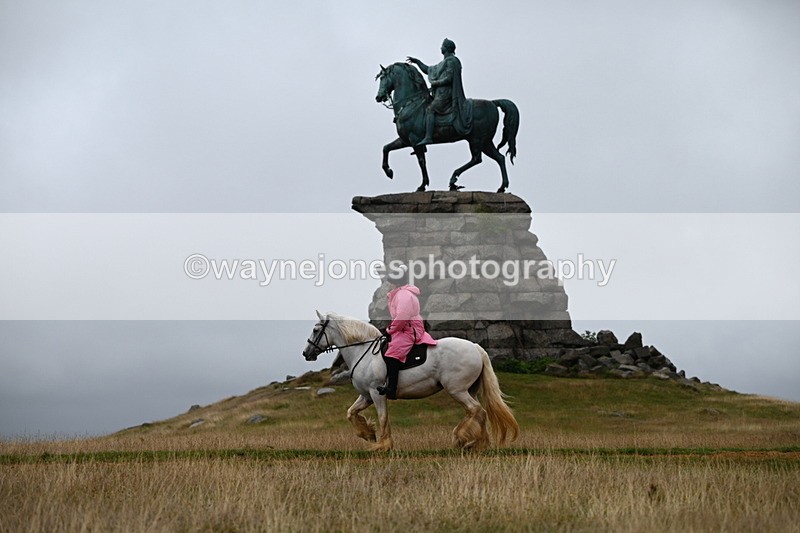 DSC_1794 - Time at Statue 12:13 to 12:32