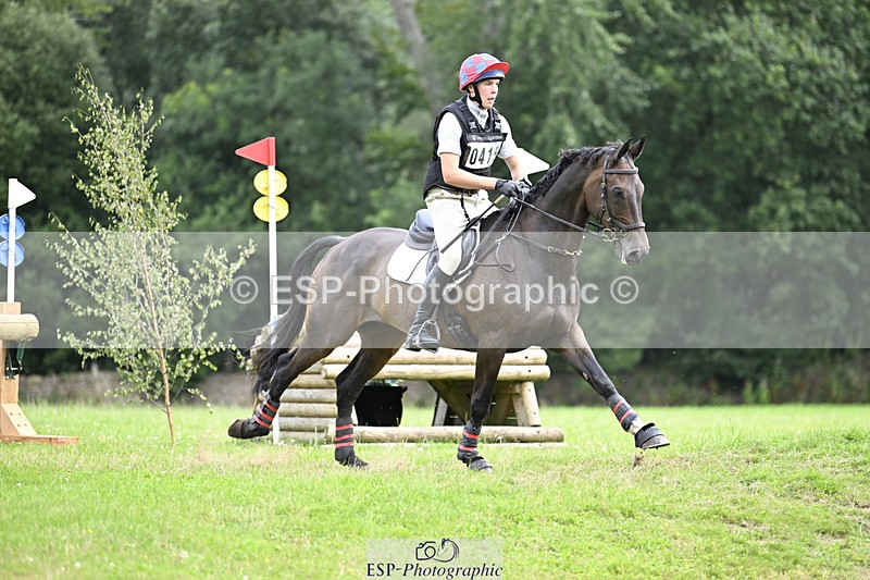 240804-113934-12096 - 415-Benjamin_Plunket-BARDUN_ACROBAT