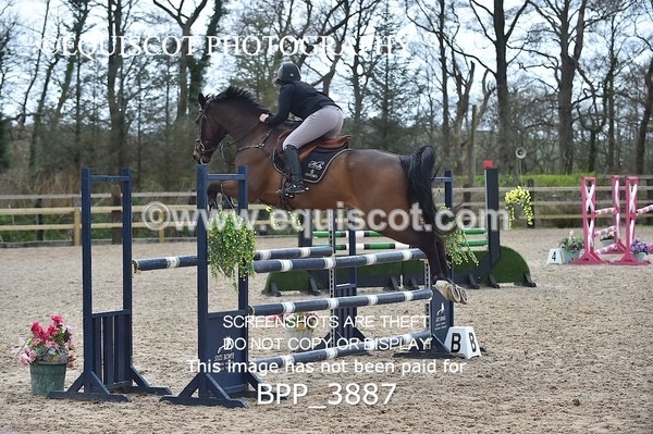 BPP_3887 - CLASS 4 Senior Newcomers/ 1.10m Open