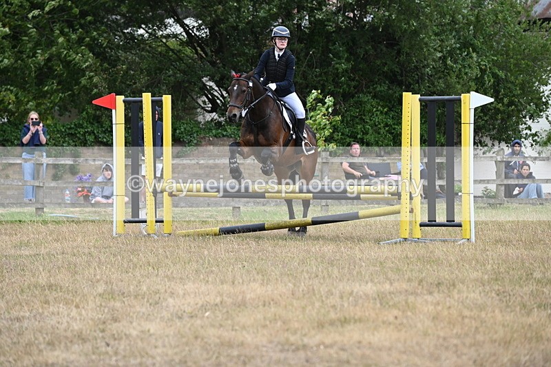 WJ6_0555 - Class 14 Intermediate Jumping 75cm