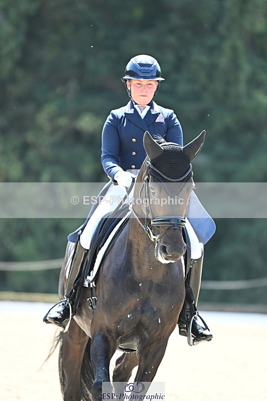 250810A-135821-07151 - 070-Abbie.NewburySeagry.Firstamour