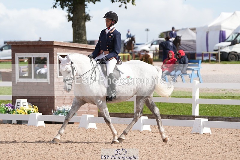 250906-115756-01672 - 010-Donna.HarrisKylah