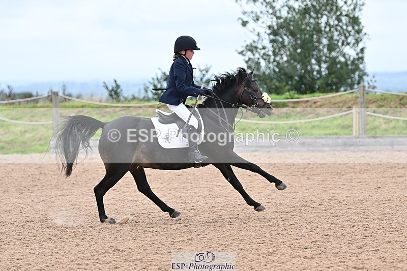 240813-161015-00177 - Clear round & 60cm