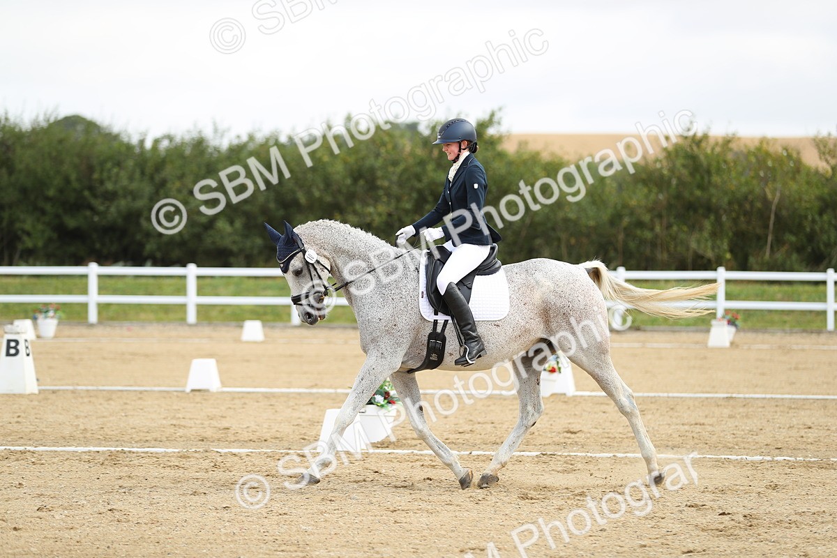 SBM_015078 - Class 13 - Novice 23 - 8,30-9.33