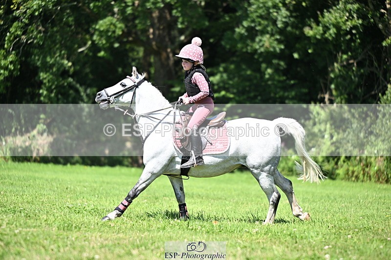 240729B-142708-02786 - Abbie's Group XC