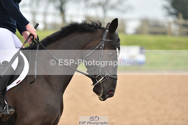 240331A-110218-00588 - 90cm First Round