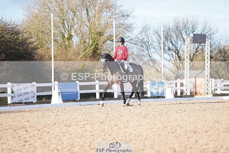 241214-150142-02077 - 132-Alys.Matravers-VORVASHILL.VERTIGO